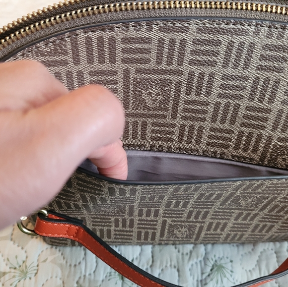 Anne Klein Crossbody - Picture 2 of 4